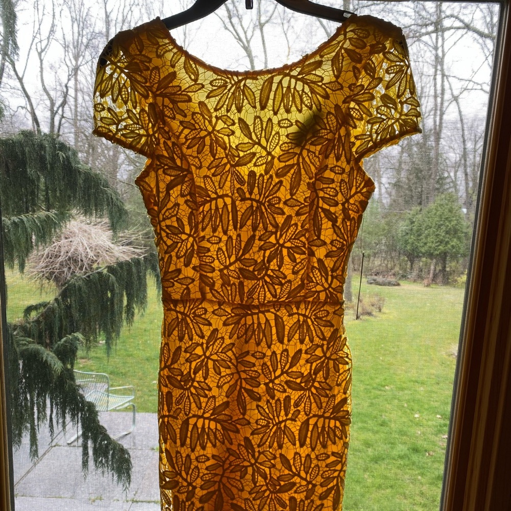 Lulus yellow dress